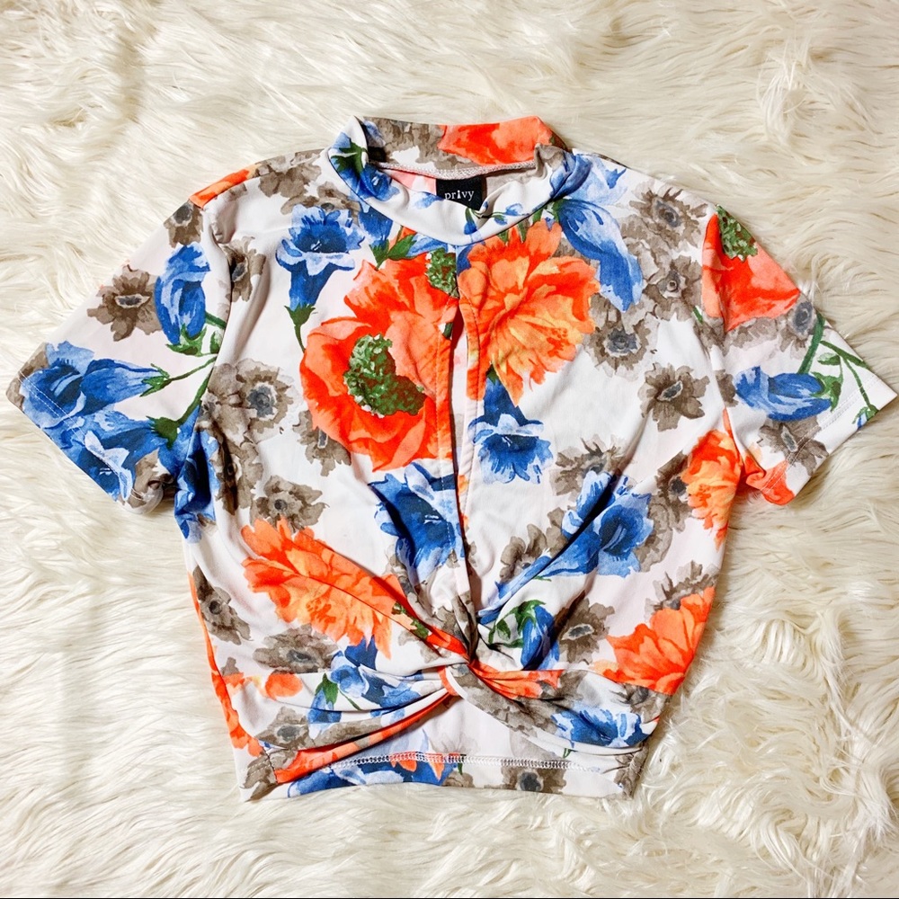 PRIVY Floral Crop Top